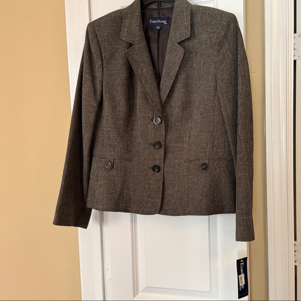 Evan Picone Elegant Brown Suit Set - Picture 3 of 4